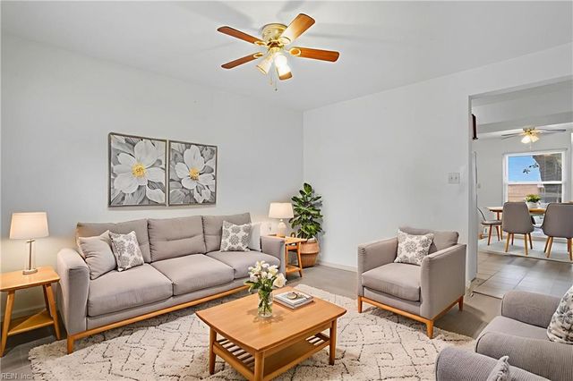 1526 Darren CIR, Portsmouth, VA 23701