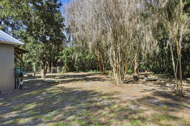 319 W UNIVERSITY AVENUE, Deland, FL 32720