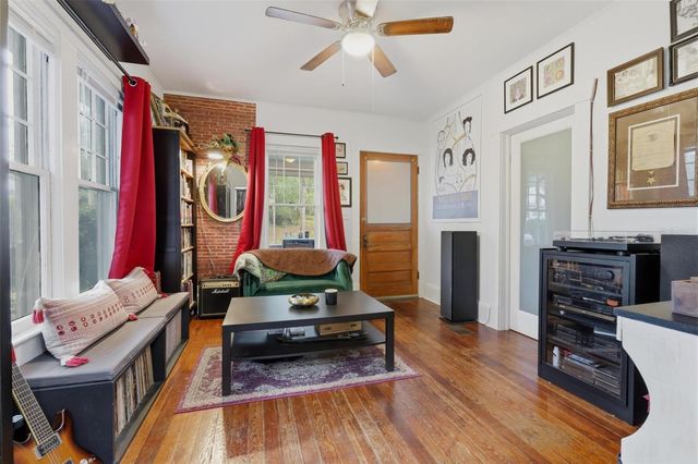 319 W UNIVERSITY AVENUE, Deland, FL 32720