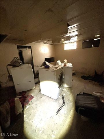 3957 Strandhill Road, Cleveland, OH 44118