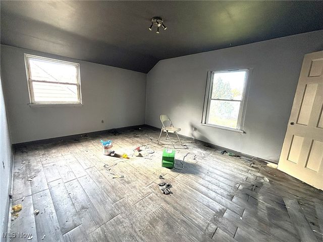 3957 Strandhill Road, Cleveland, OH 44118