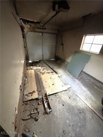 3957 Strandhill Road, Cleveland, OH 44118