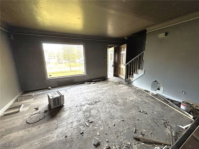 3957 Strandhill Road, Cleveland, OH 44118