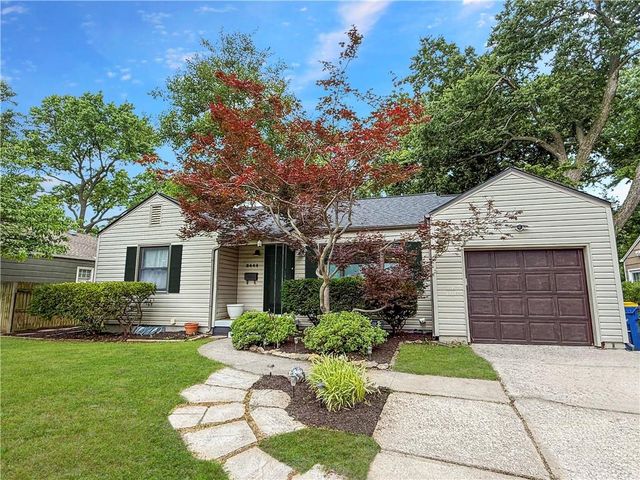 5444 Linden Street, Roeland Park, KS 66205