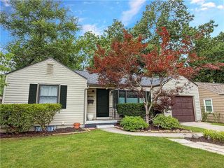 5444 Linden Street, Roeland Park, KS 66205