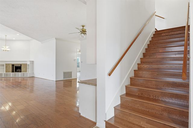 4063 Breakwood Drive, Houston, TX 77025