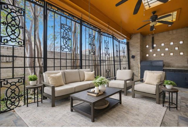 4063 Breakwood Drive, Houston, TX 77025