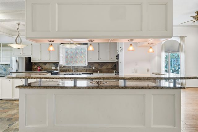 4063 Breakwood Drive, Houston, TX 77025