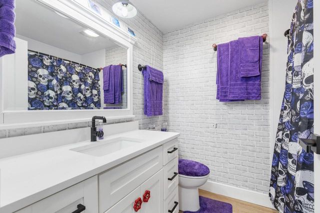 5253 N Lovers Lane ROAD #324, Milwaukee, WI 53225