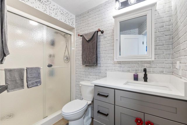 5253 N Lovers Lane ROAD #324, Milwaukee, WI 53225