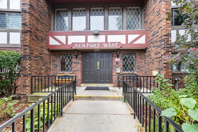 5253 N Lovers Lane ROAD #324, Milwaukee, WI 53225