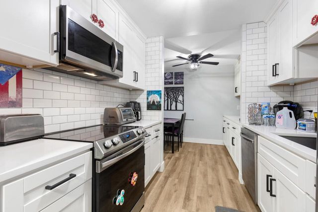 5253 N Lovers Lane ROAD #324, Milwaukee, WI 53225