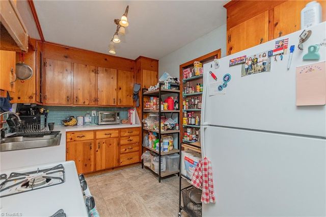 2024 Mill Avenue, Eden, NC 27288
