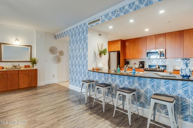 1899 Beach Boulevard, 612, Biloxi, MS 39531