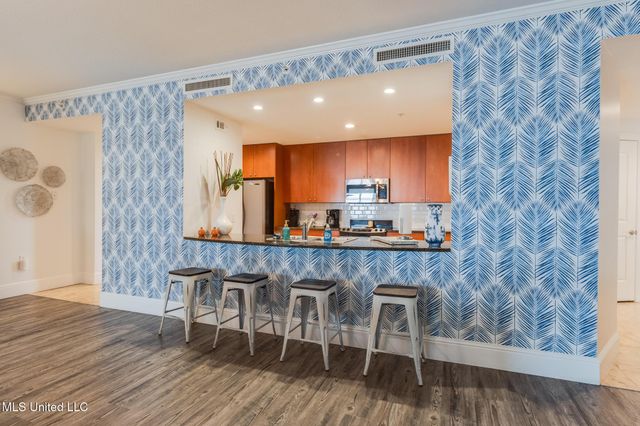 1899 Beach Boulevard, 612, Biloxi, MS 39531