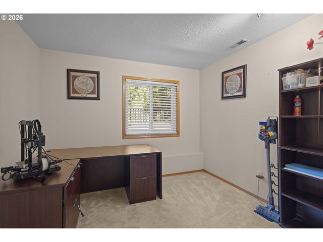 8020 Sw GEARHART Dr, Beaverton, OR 97007