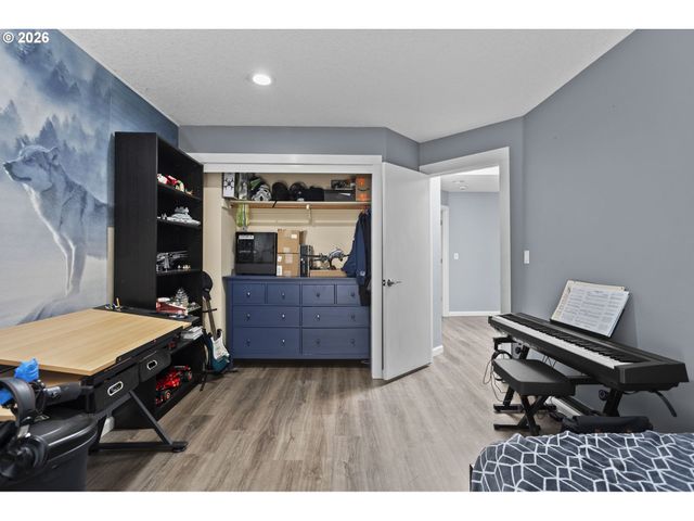 8020 Sw GEARHART Dr, Beaverton, OR 97007