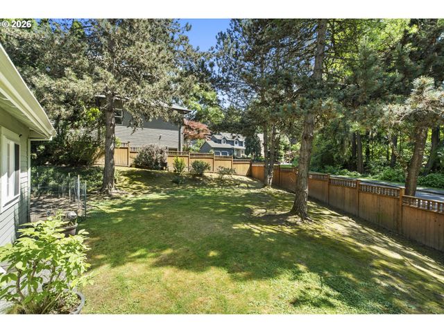8020 Sw GEARHART Dr, Beaverton, OR 97007