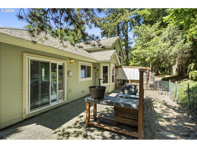 8020 Sw GEARHART Dr, Beaverton, OR 97007