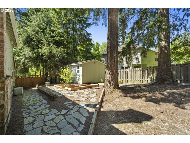 8020 Sw GEARHART Dr, Beaverton, OR 97007