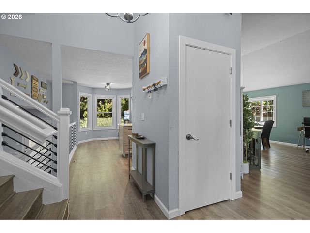 8020 Sw GEARHART Dr, Beaverton, OR 97007