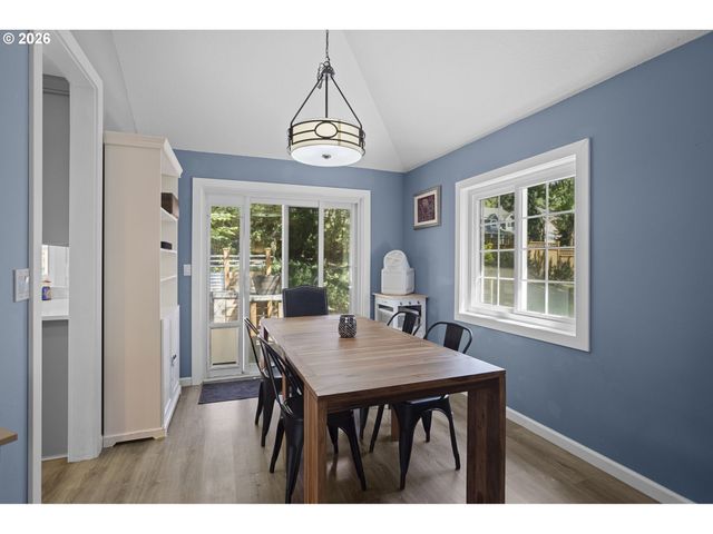8020 Sw GEARHART Dr, Beaverton, OR 97007