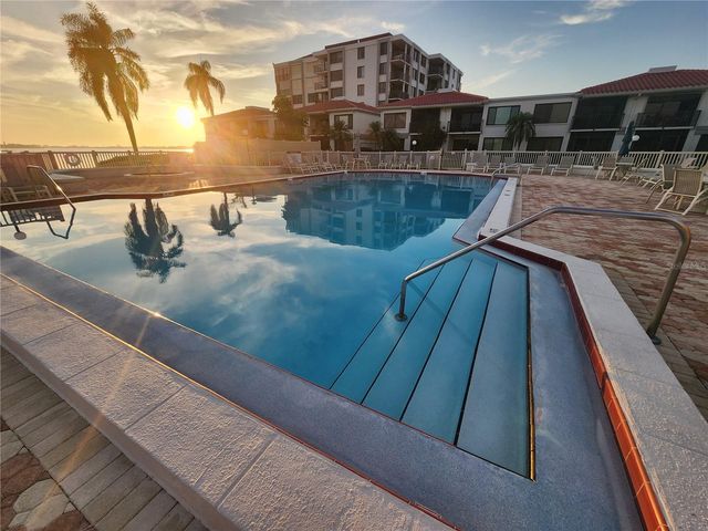 6361 BAHIA DEL MAR BOULEVARD 104, St Petersburg, FL 33715