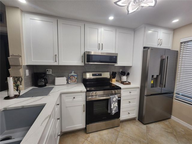 6361 BAHIA DEL MAR BOULEVARD 104, St Petersburg, FL 33715