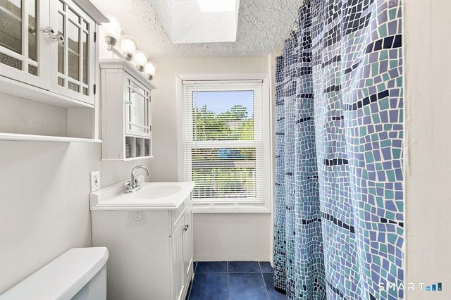 176 Stonehouse Road, Trumbull, CT 06611