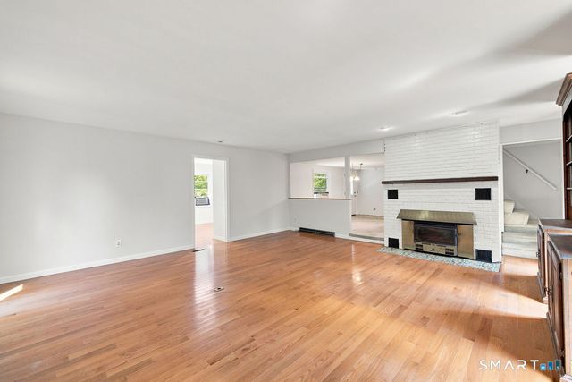 176 Stonehouse Road, Trumbull, CT 06611