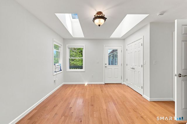 176 Stonehouse Road, Trumbull, CT 06611