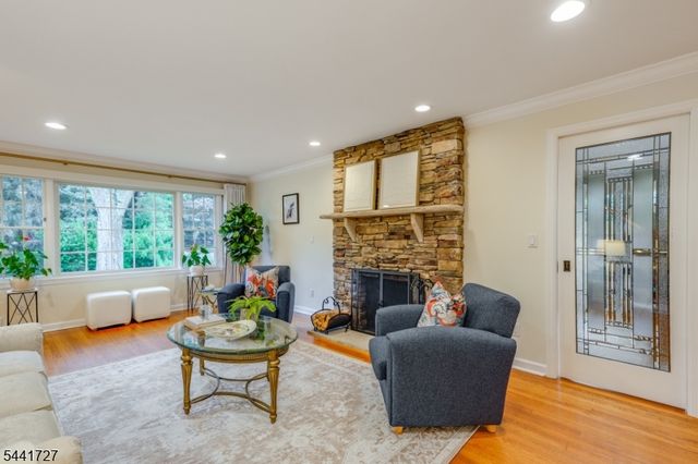 38 Hilltop Ter, Chatham Twp., NJ 07928