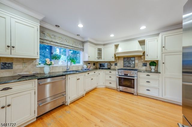 38 Hilltop Ter, Chatham Twp., NJ 07928