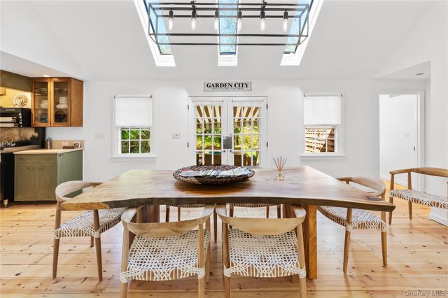 197 Hog Creek Road, East Hampton, NY 11937