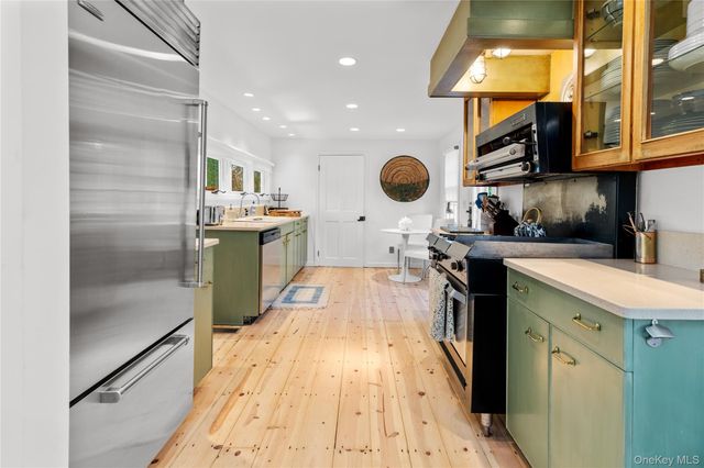 197 Hog Creek Road, East Hampton, NY 11937