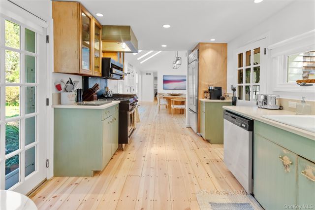 197 Hog Creek Road, East Hampton, NY 11937