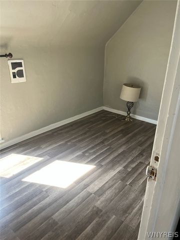 11 Pembina Street, Buffalo, NY 14220