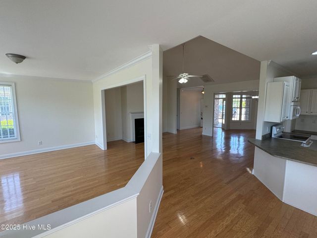 1052 Stonebridge Lane, Leland, NC 28451