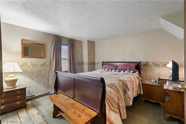 2377 Greensburg Road, North Canton, OH 44720