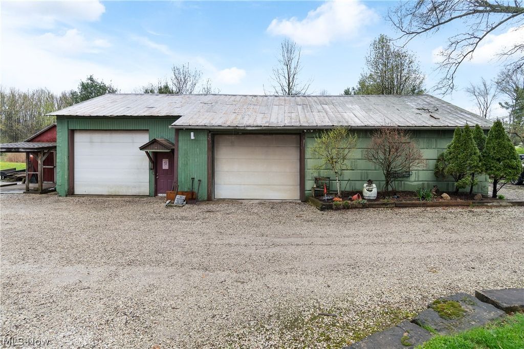 2377 Greensburg Road, North Canton, OH 44720