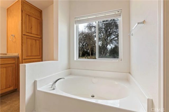 2816 Park View Drive, Lakeport, CA 95453