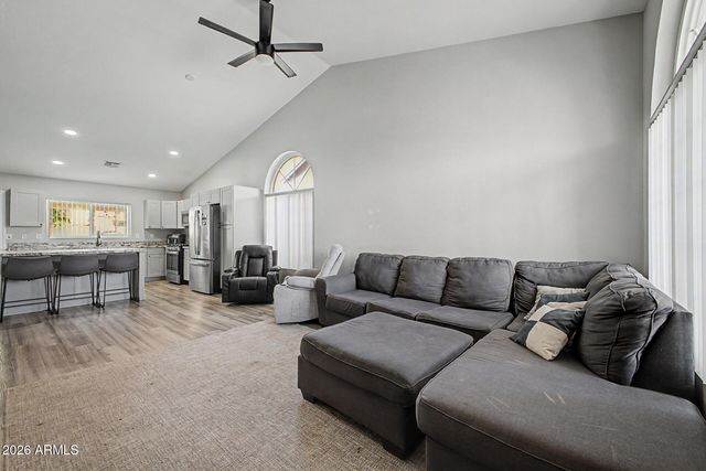 1460 W GAIL Drive, Chandler, AZ 85224