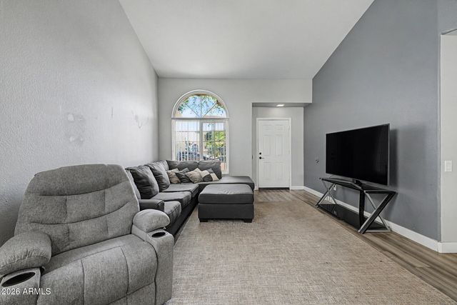 1460 W GAIL Drive, Chandler, AZ 85224