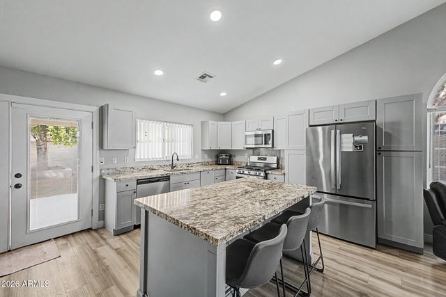 1460 W GAIL Drive, Chandler, AZ 85224