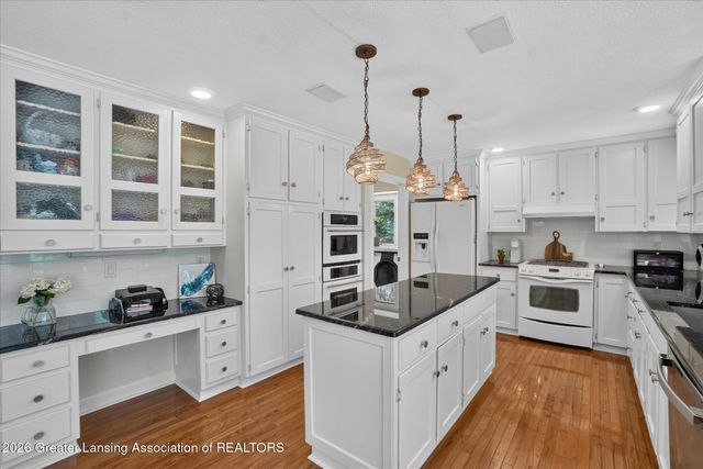 6270 Pine Hollow Drive, East Lansing, MI 48823