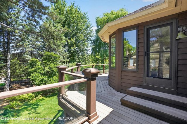 6270 Pine Hollow Drive, East Lansing, MI 48823