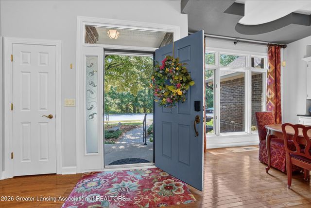 6270 Pine Hollow Drive, East Lansing, MI 48823