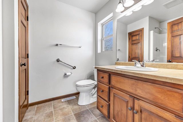 1320 CARDINAL LANE, Howard, WI 54313