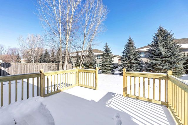 1320 CARDINAL LANE, Howard, WI 54313