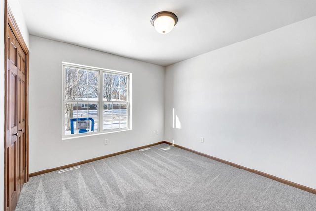 1320 CARDINAL LANE, Howard, WI 54313